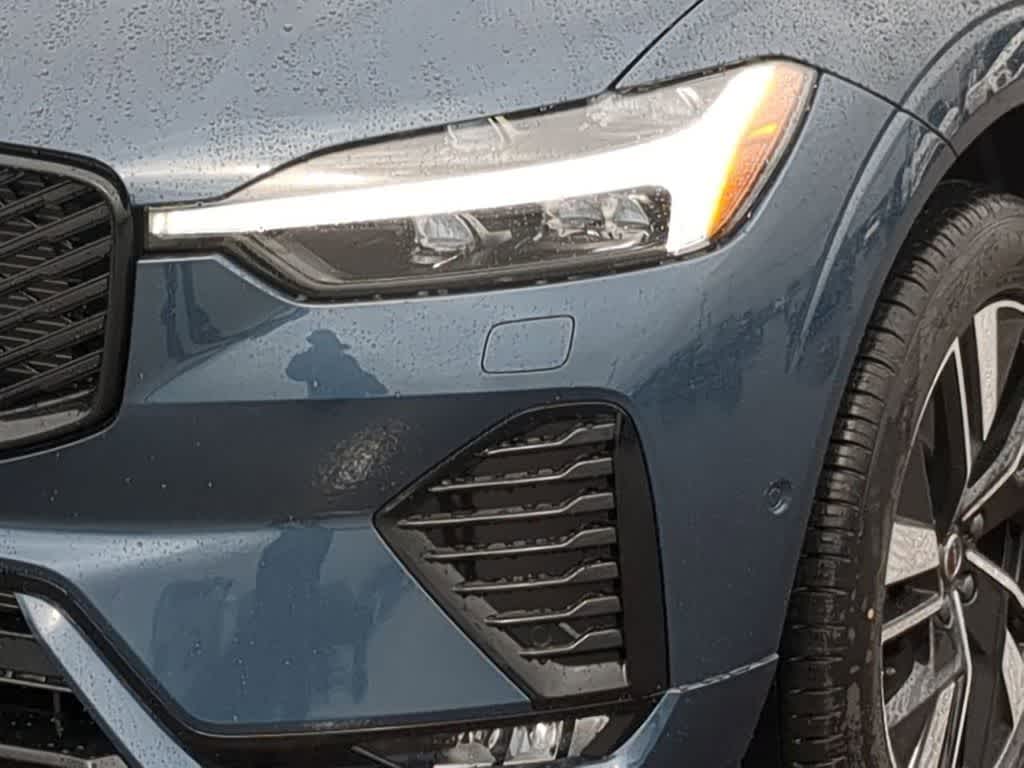 Thumbnail: 2026 Volvo XC60 - 10