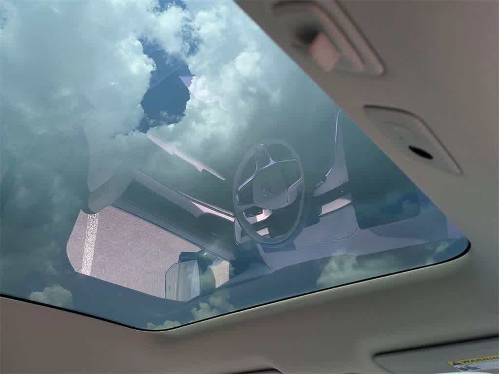 Thumbnail: 2025 Volvo EX90 - 21