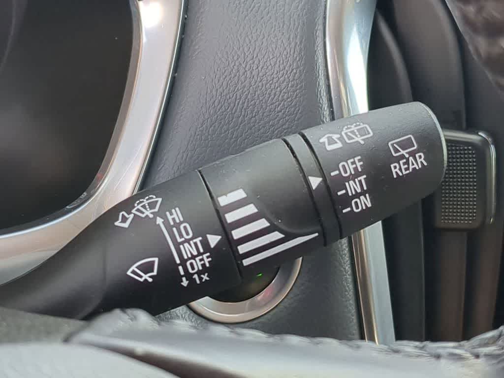 Thumbnail: 2020 Chevrolet Traverse - 24