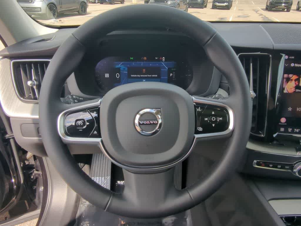 Thumbnail: 2025 Volvo XC60 - 21