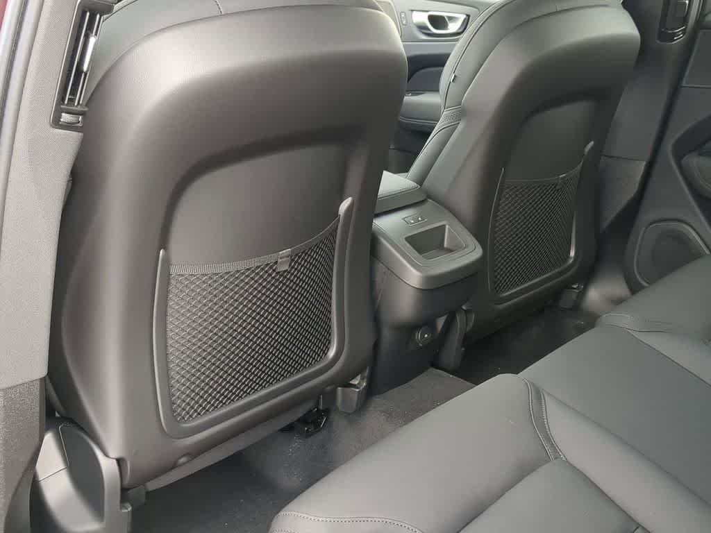 Thumbnail: 2026 Volvo XC60 - 17