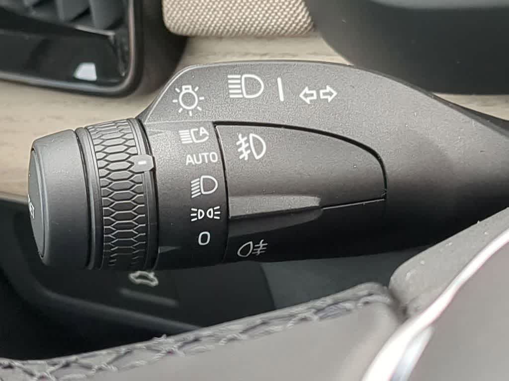 Thumbnail: 2026 Volvo XC90 - 30