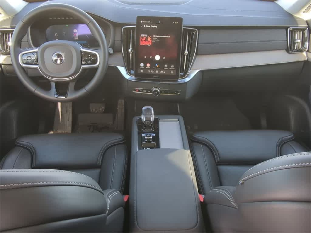 Thumbnail: 2025 Volvo XC90 - 14