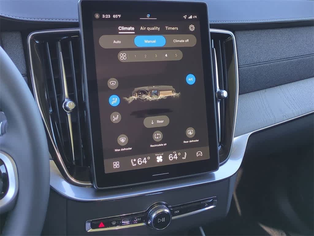 Thumbnail: 2026 Volvo XC90 - 27