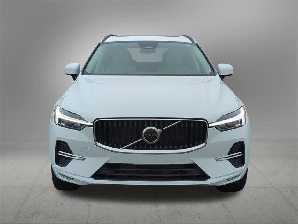 Thumbnail: 2022 Volvo XC60 - 9