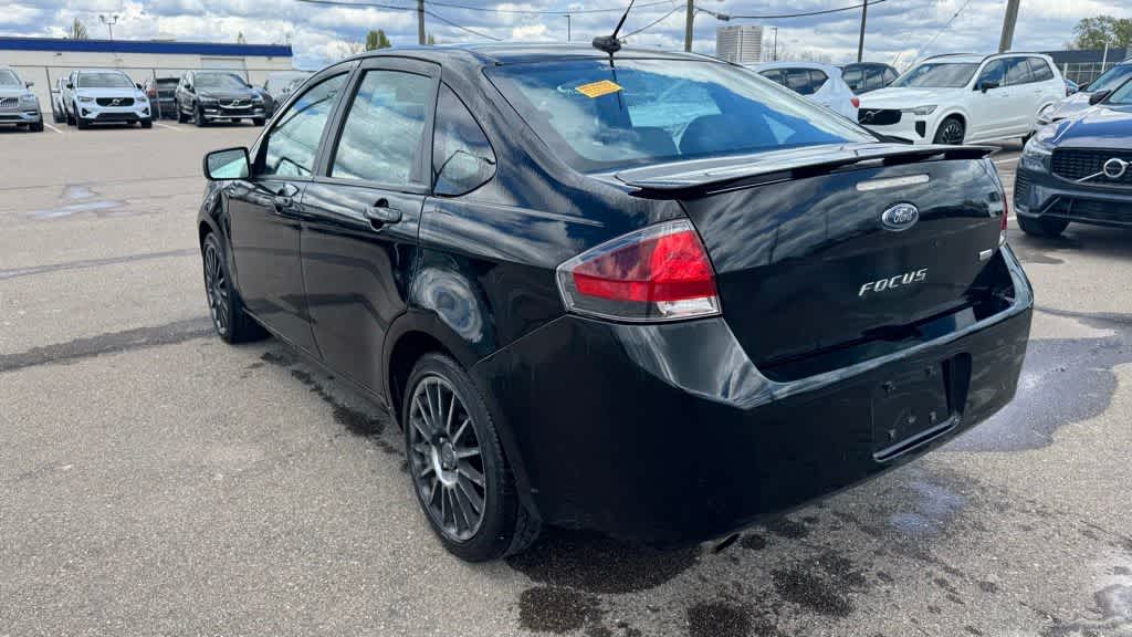 Thumbnail: 2010 Ford Focus - 6