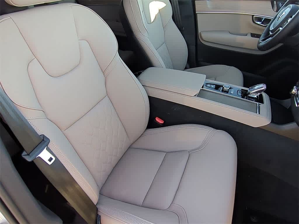 Thumbnail: 2026 Volvo XC90 - 21