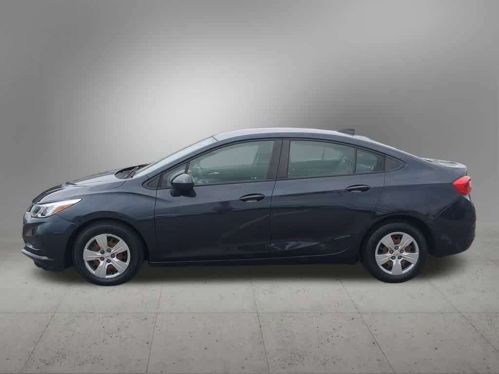 Thumbnail: 2016 Chevrolet Cruze - 2