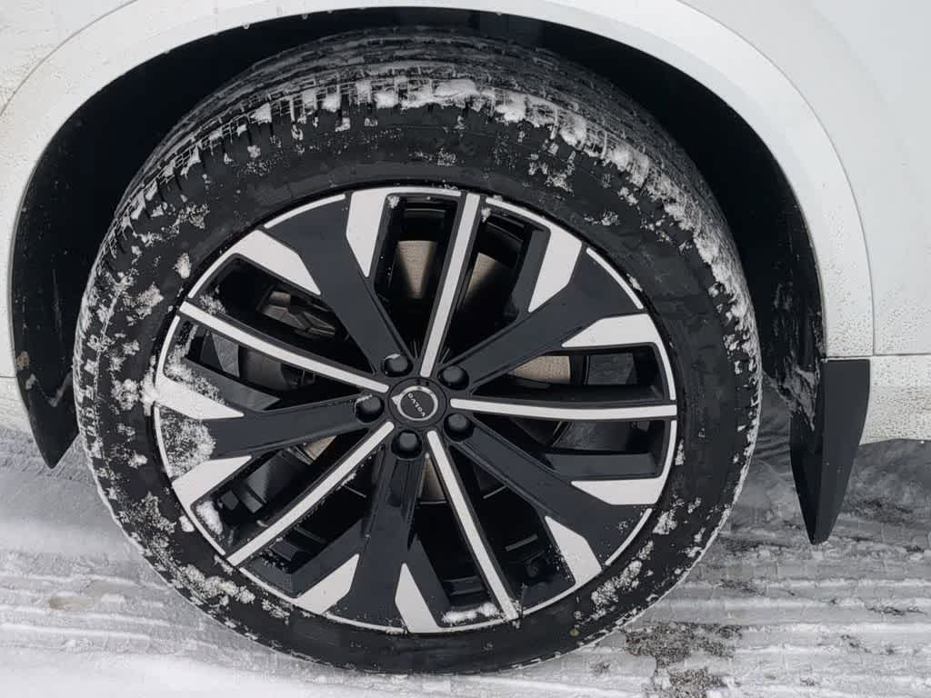 Thumbnail: 2026 Volvo XC90 - 13