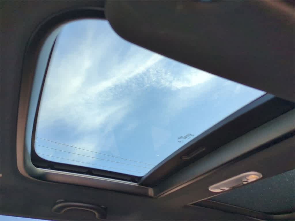 Thumbnail: 2022 MINI Cooper Hardtop - 17