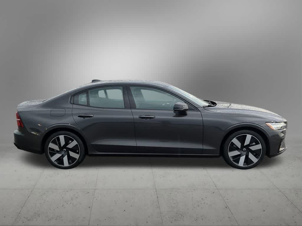 Thumbnail: 2025 Volvo S60 - 7