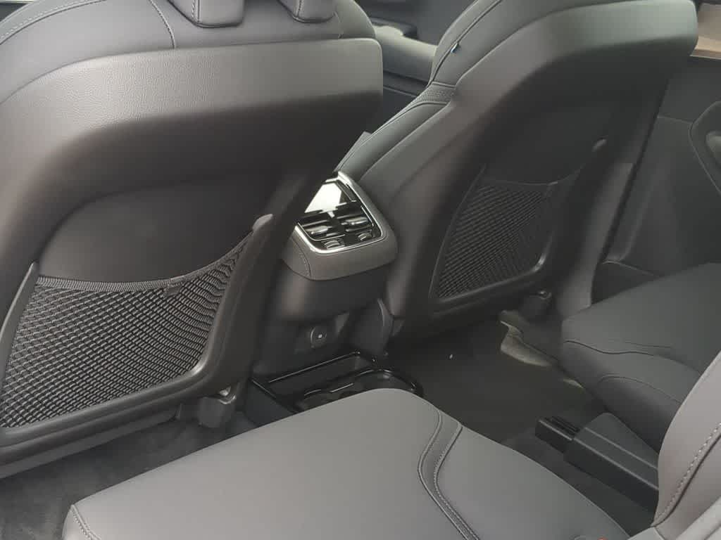 Thumbnail: 2026 Volvo XC90 - 17