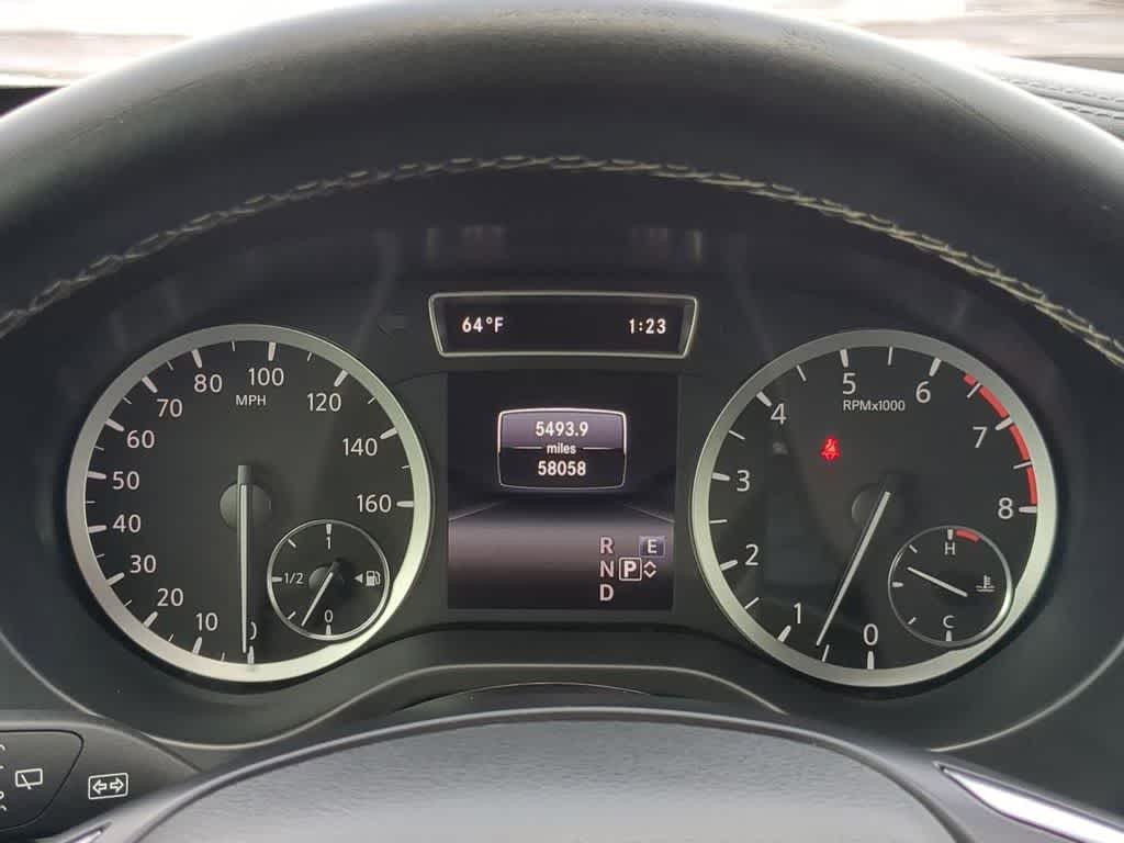 Thumbnail: 2018 INFINITI QX30 - 30