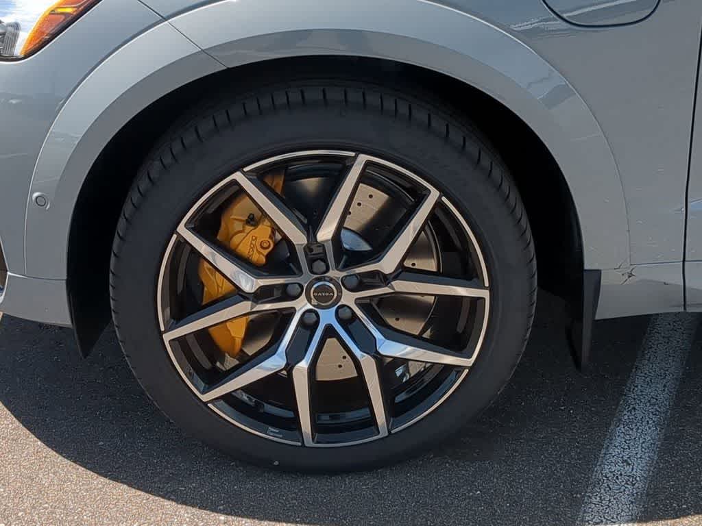 Thumbnail: 2026 Volvo XC60 - 13