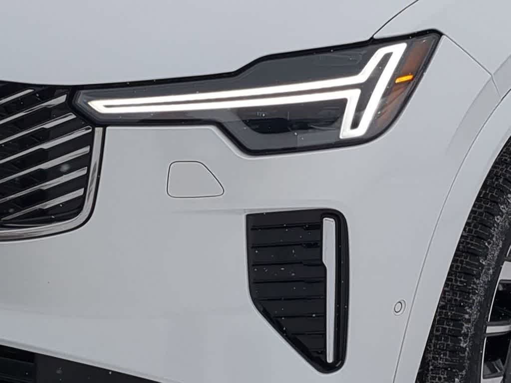 Thumbnail: 2025 Volvo XC90 - 10