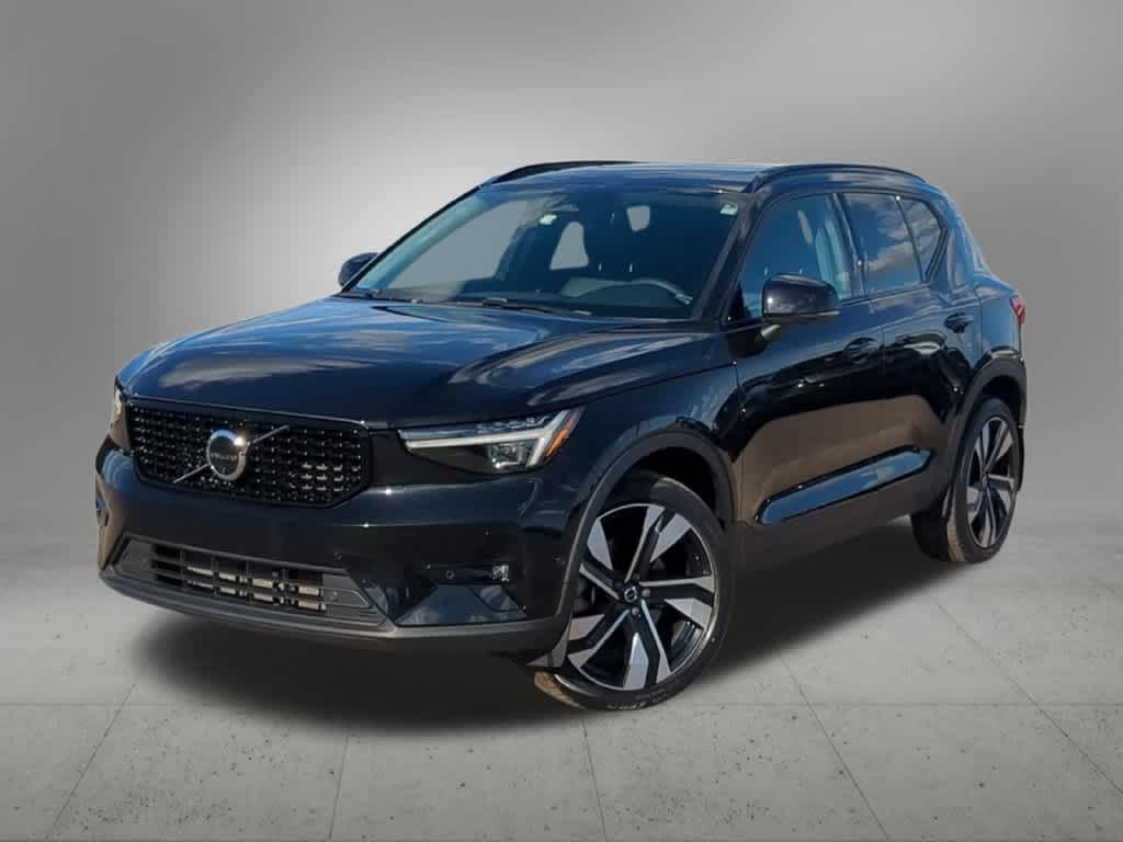 2023 Volvo XC40 Ultimate