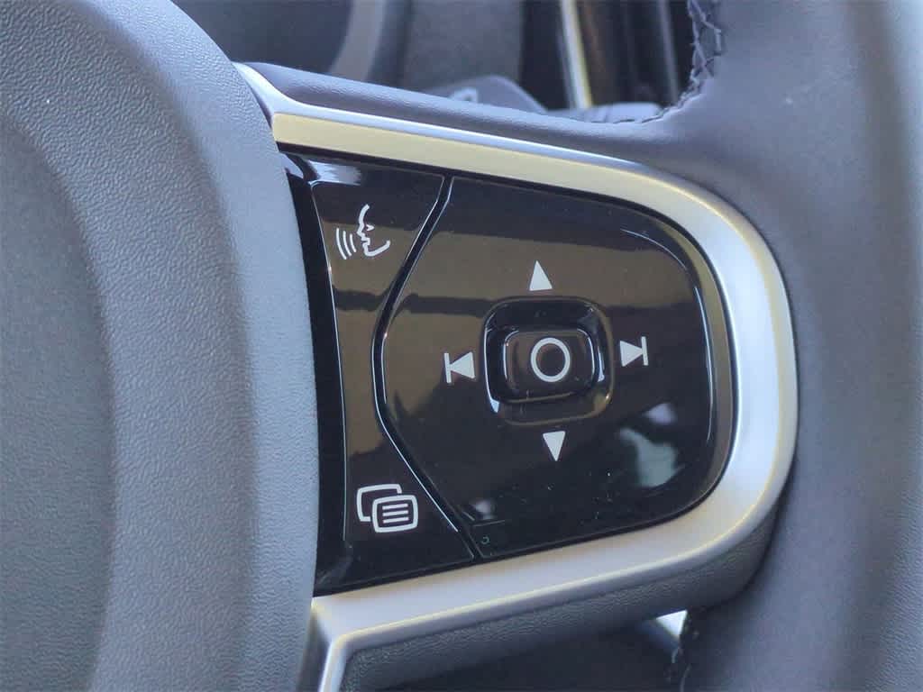 Thumbnail: 2026 Volvo XC90 - 24