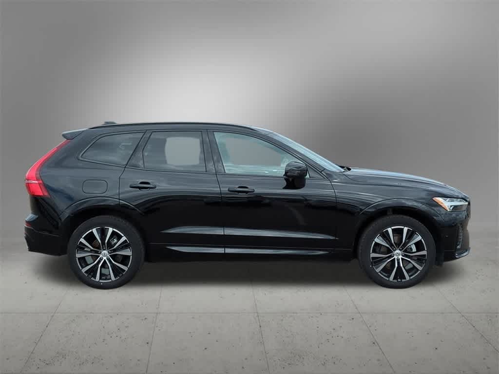 Thumbnail: 2025 Volvo XC60 - 7