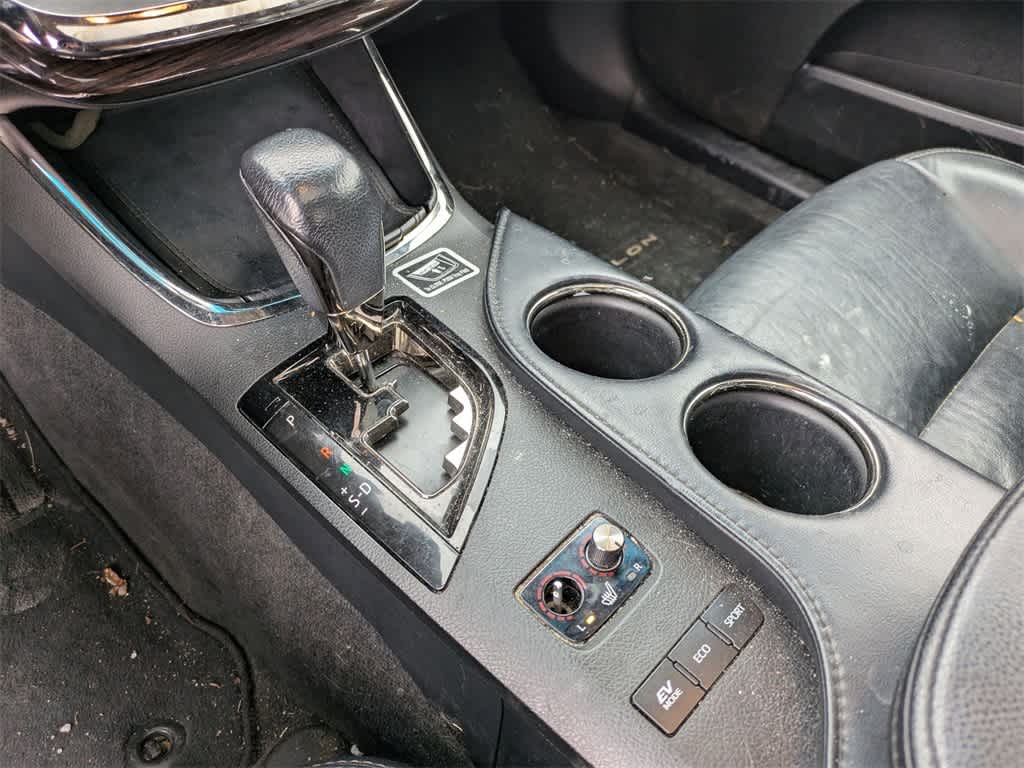 Thumbnail: 2013 Toyota Avalon - 31