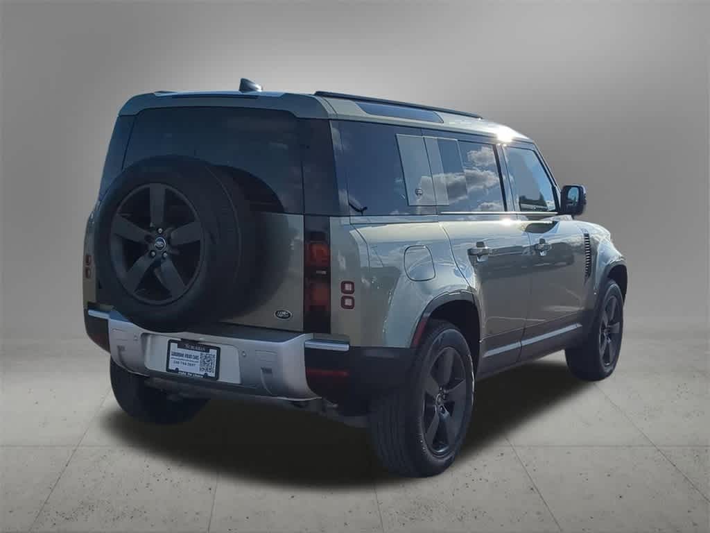 Thumbnail: 2022 Land Rover Defender - 6