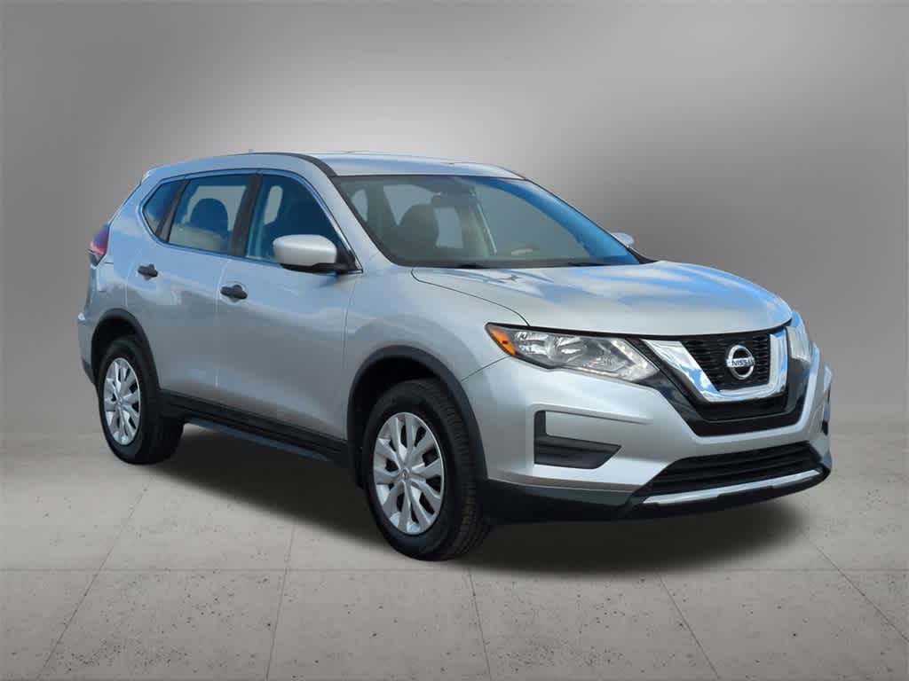 Thumbnail: 2017 Nissan Rogue - 8