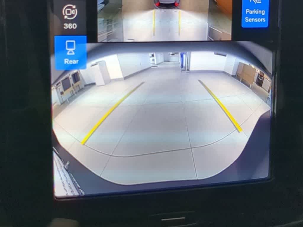 Thumbnail: 2026 Volvo XC40 - 28