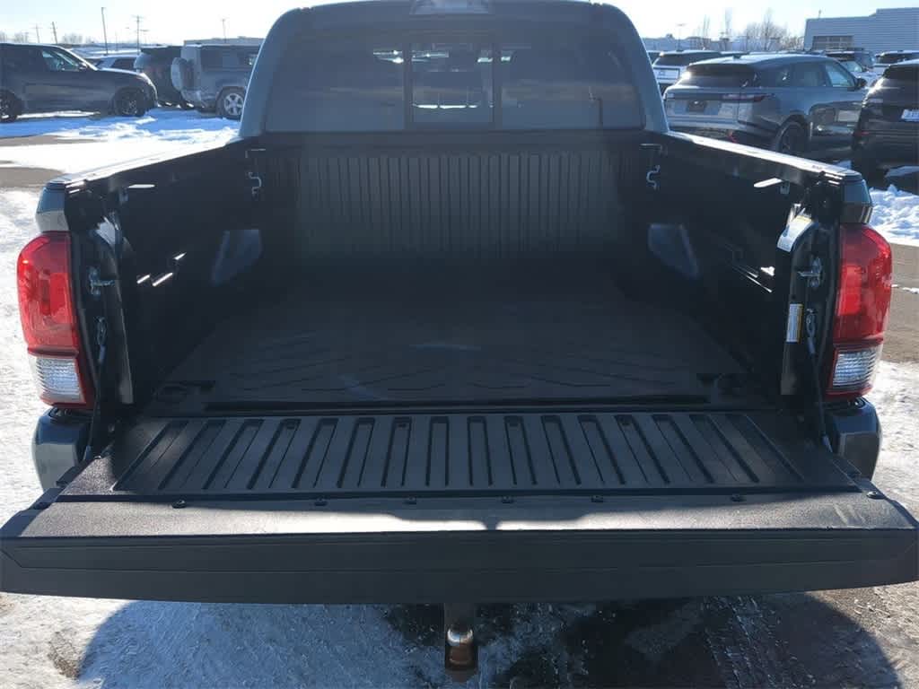 Thumbnail: 2020 Toyota Tacoma - 31