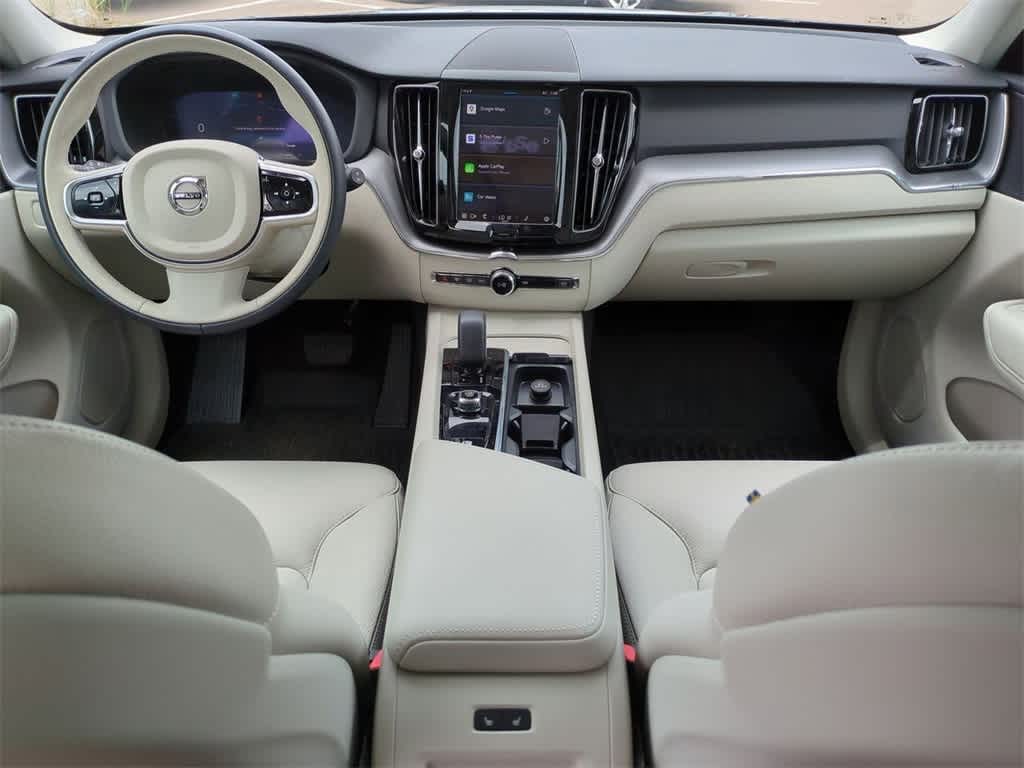 Thumbnail: 2025 Volvo XC60 - 14