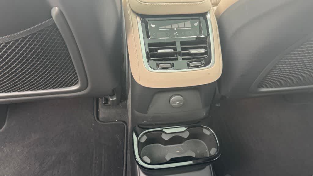 Thumbnail: 2026 Volvo XC90 - 16