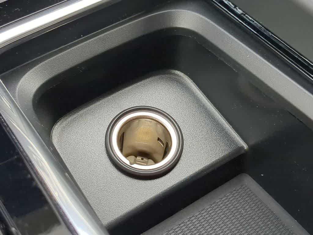 Thumbnail: 2026 Volvo XC60 - 30