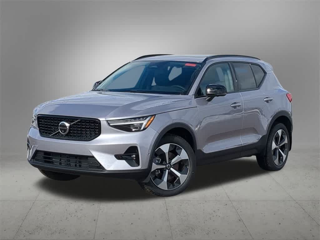 Thumbnail: 2026 Volvo XC40 - 1
