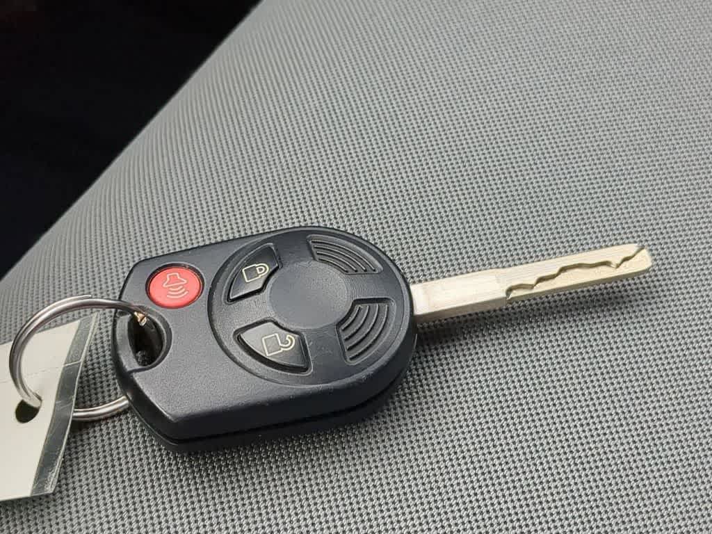 Thumbnail: 2016 Ford Escape - 32