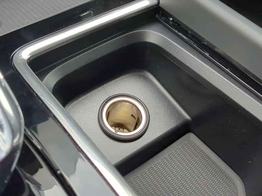 Thumbnail: 2026 Volvo XC60 - 30