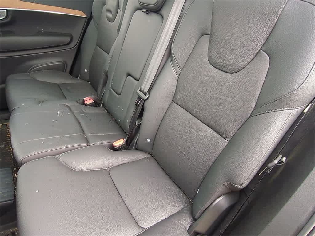 Thumbnail: 2025 Volvo XC90 - 19