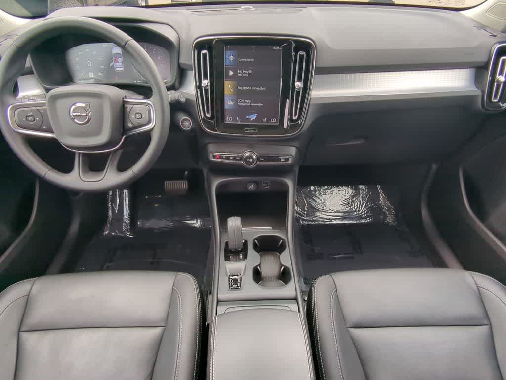 Thumbnail: 2021 Volvo XC40 - 14