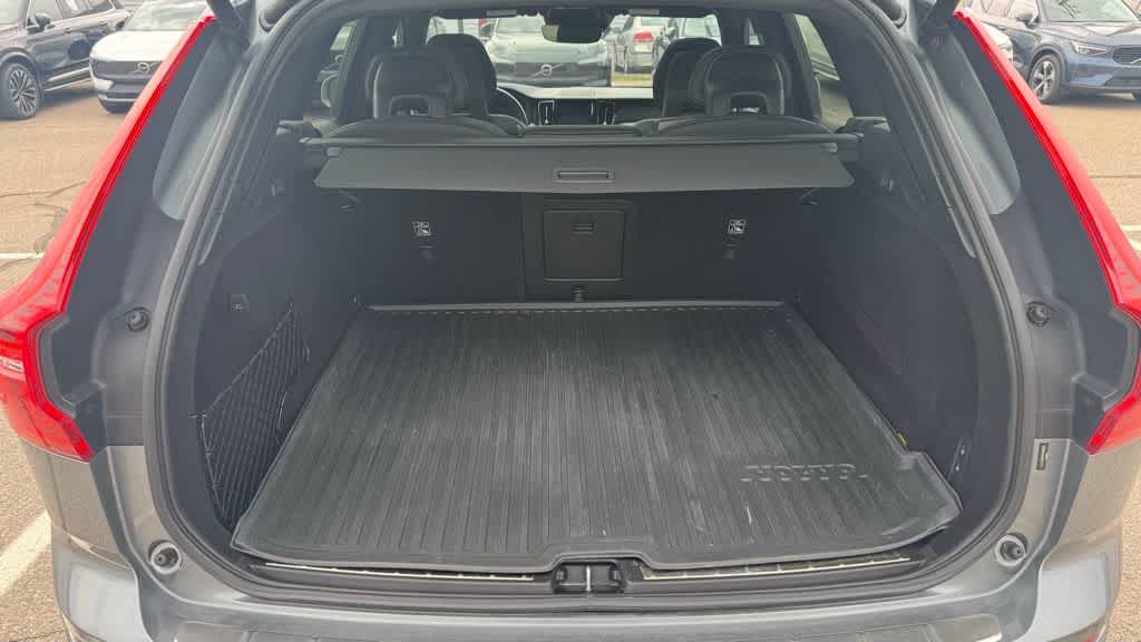 Thumbnail: 2019 Volvo XC60 - 15