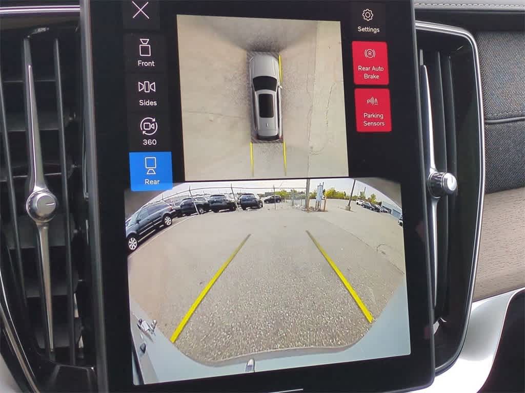 Thumbnail: 2026 Volvo XC90 - 28