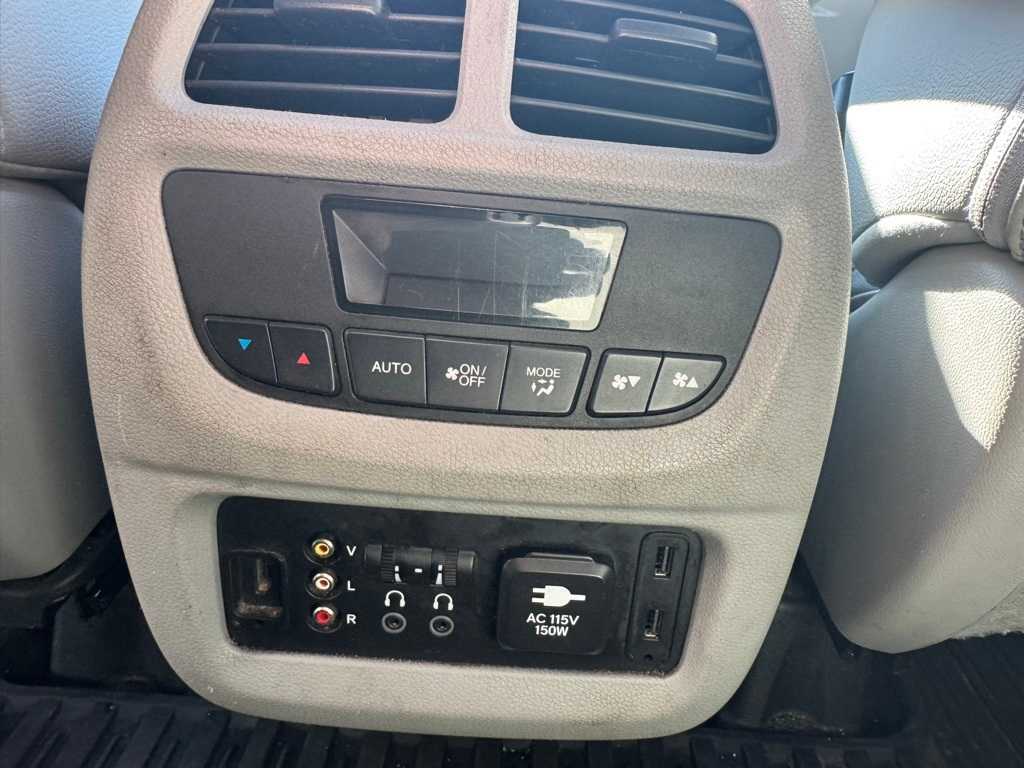 Thumbnail: 2016 Honda Pilot - 23