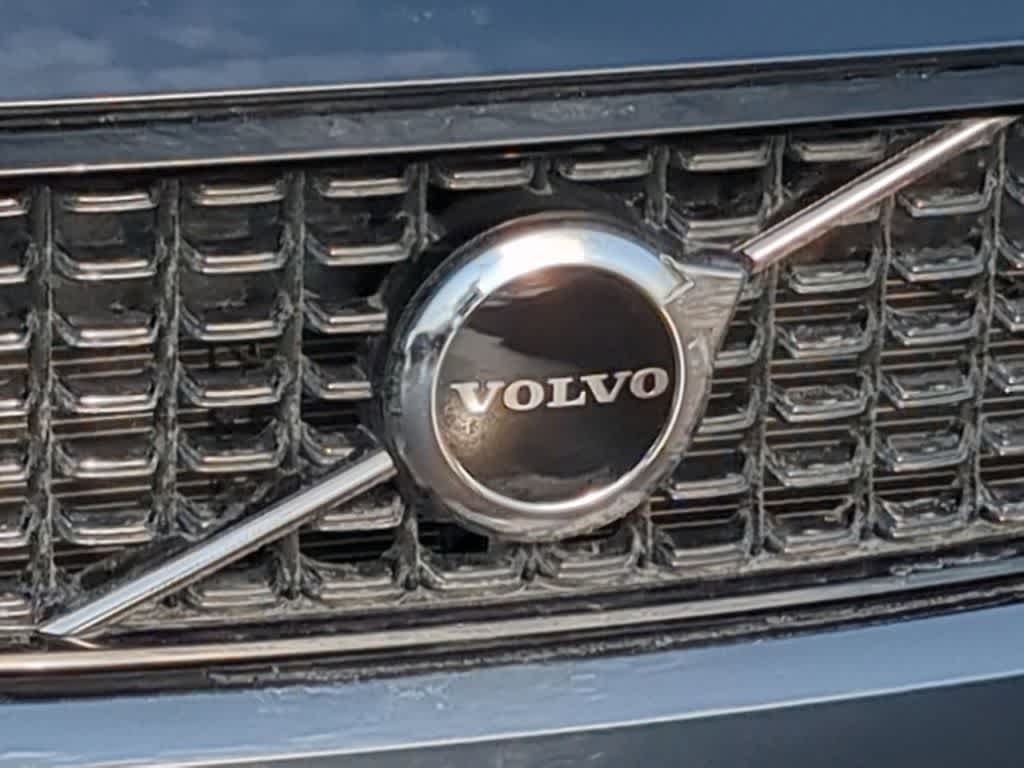 Thumbnail: 2026 Volvo XC40 - 11