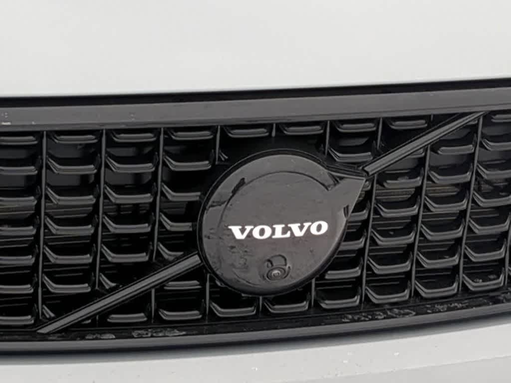 Thumbnail: 2026 Volvo XC40 - 12