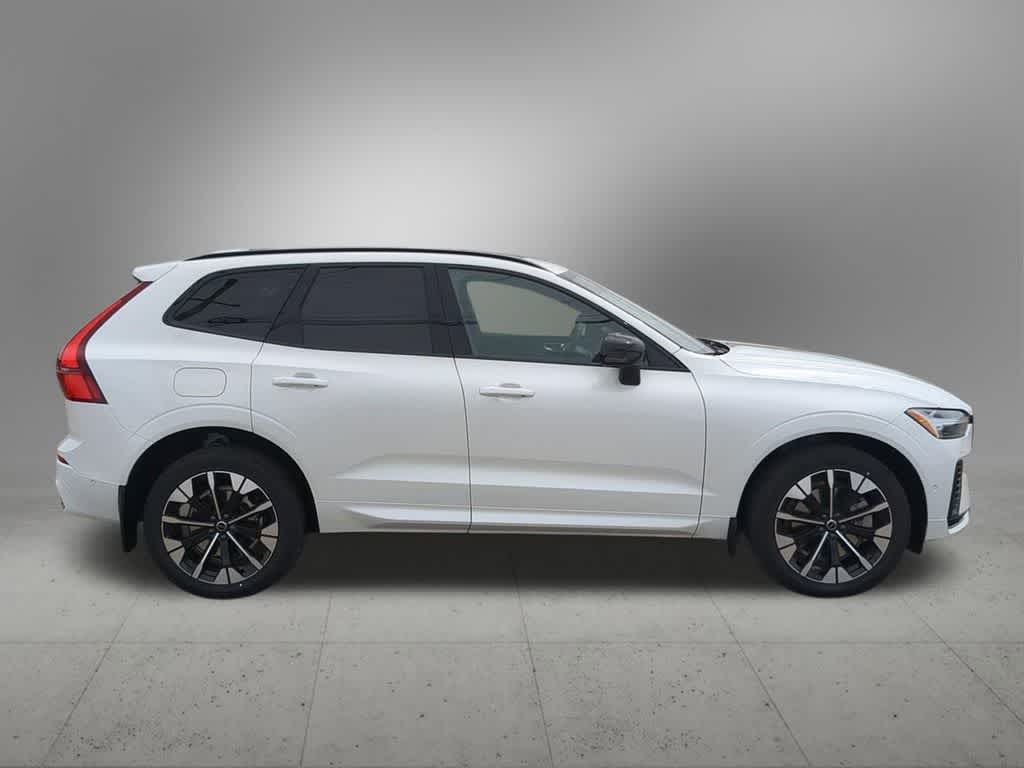 Thumbnail: 2026 Volvo XC60 - 7
