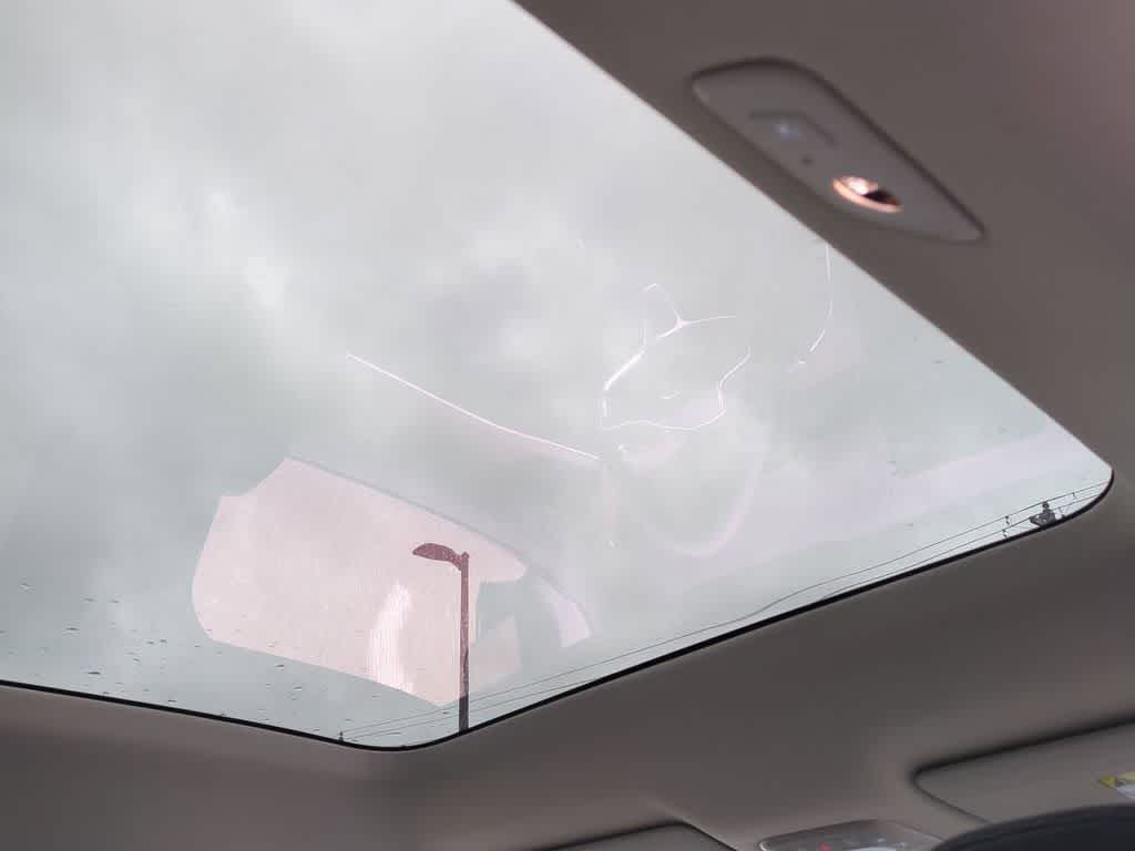 Thumbnail: 2025 Volvo EX90 - 21