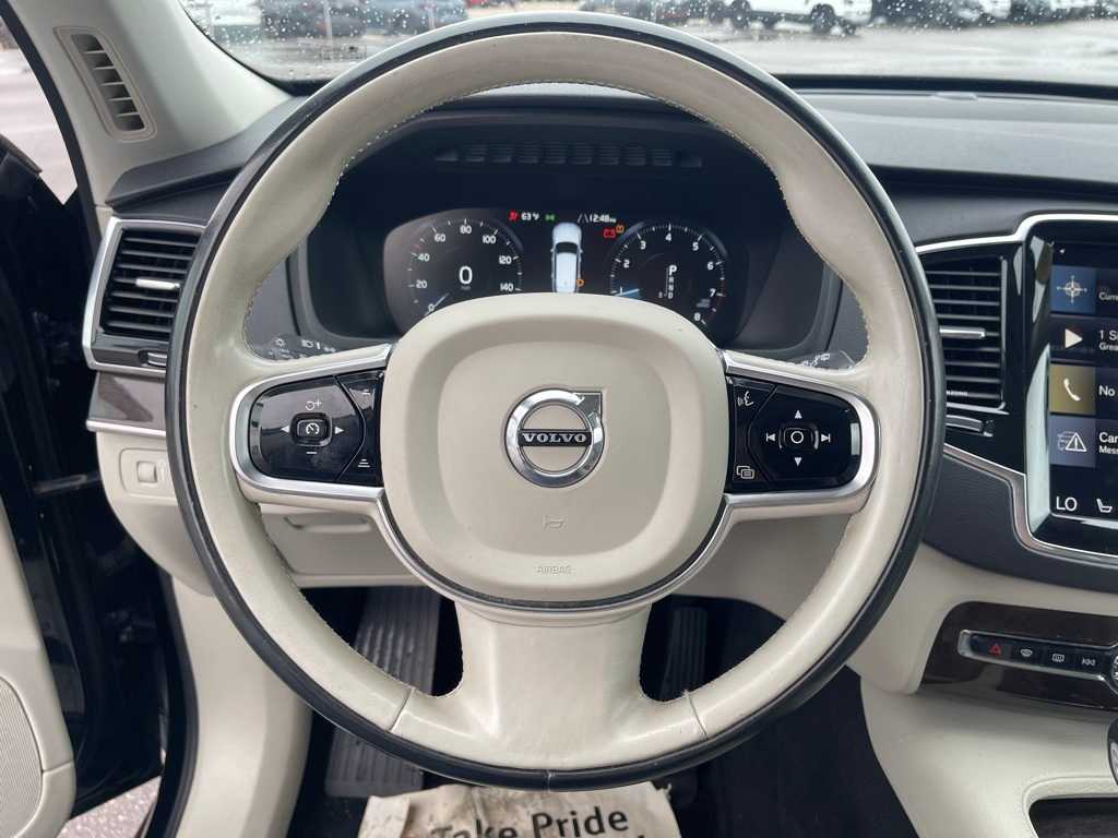 Thumbnail: 2016 Volvo XC90 - 22