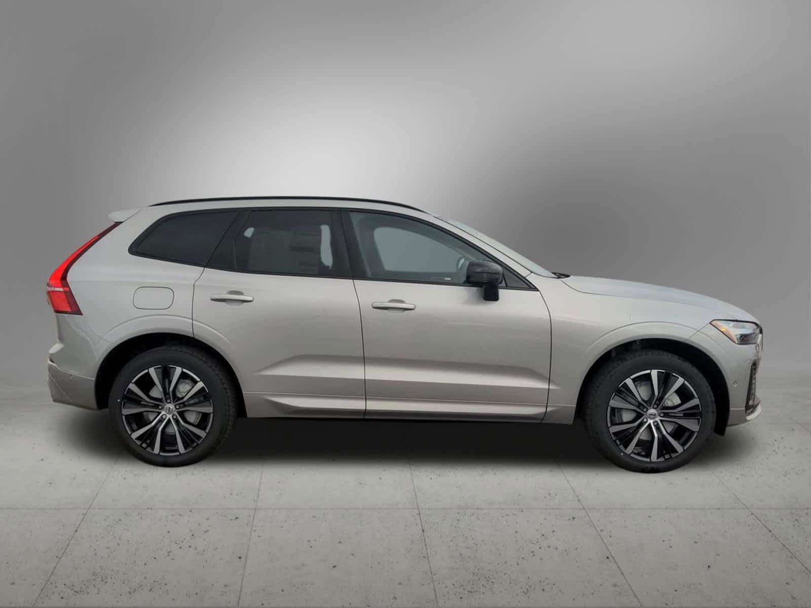 Thumbnail: 2024 Volvo XC60 - 7