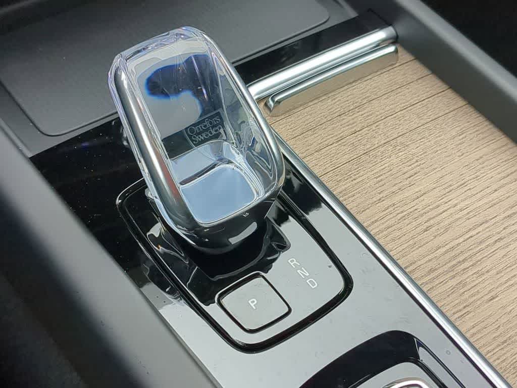 Thumbnail: 2026 Volvo XC60 - 31