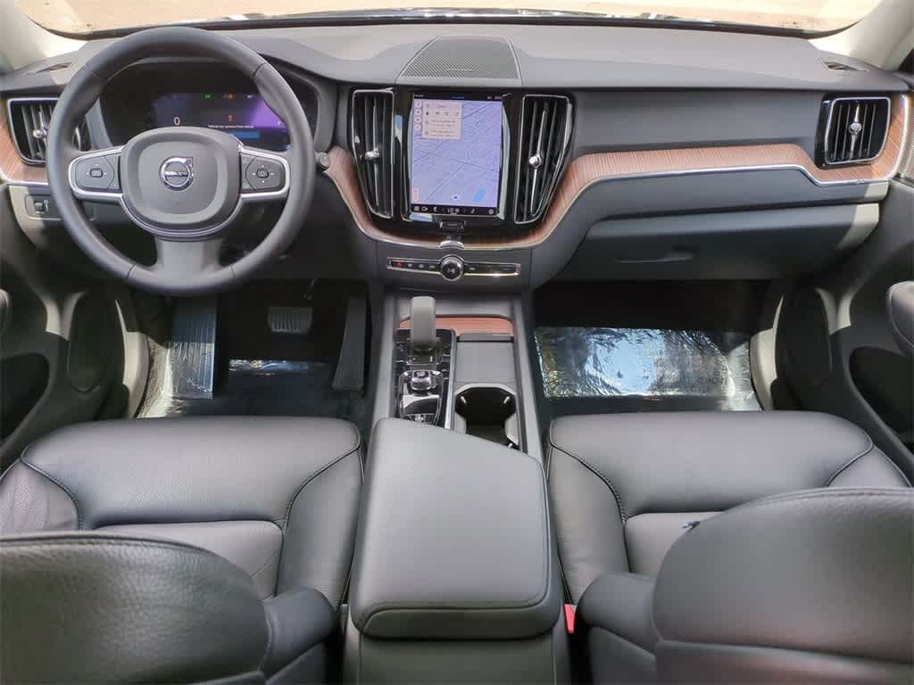 Thumbnail: 2022 Volvo XC60 - 14