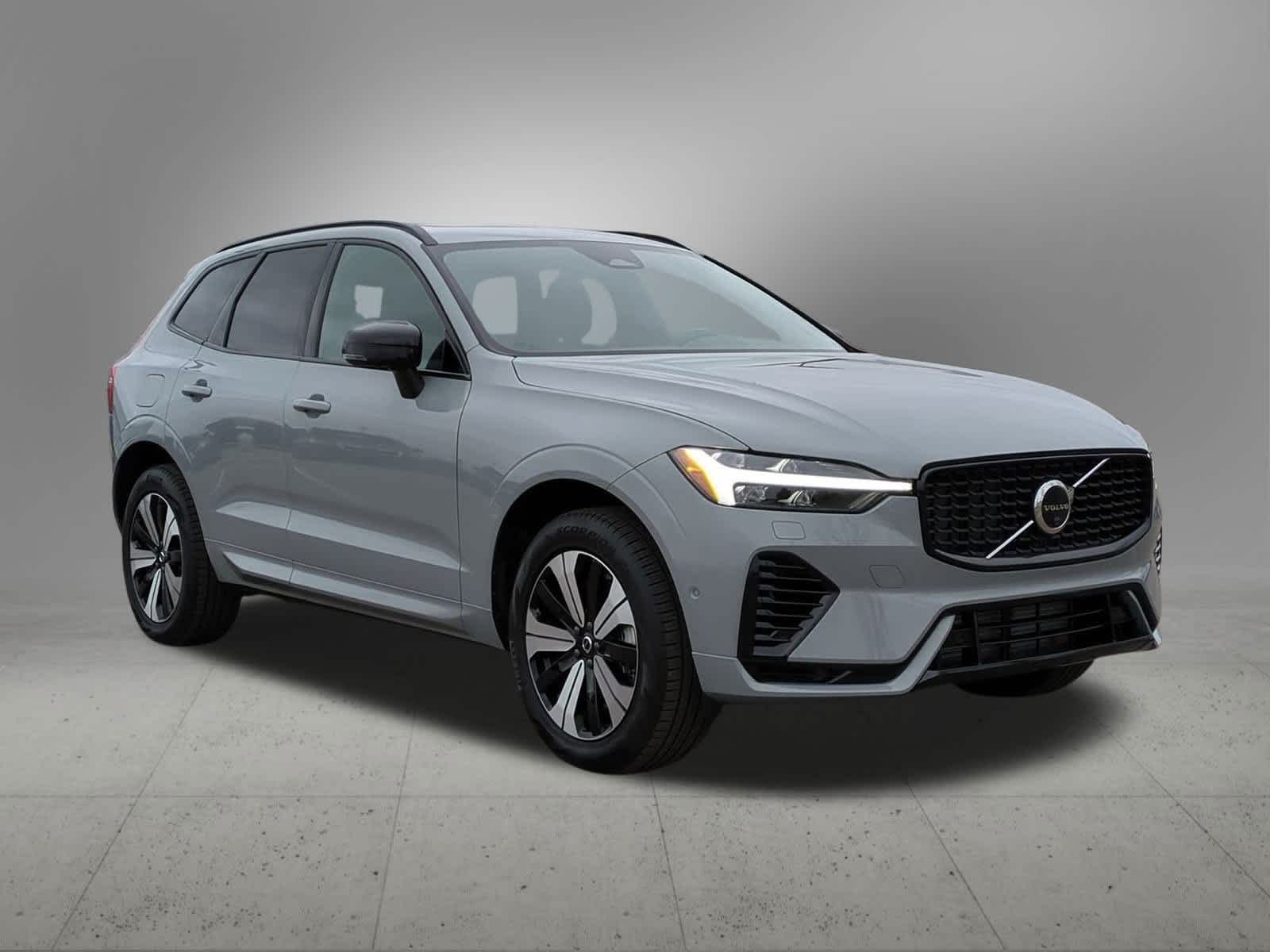 Thumbnail: 2025 Volvo XC60 - 8