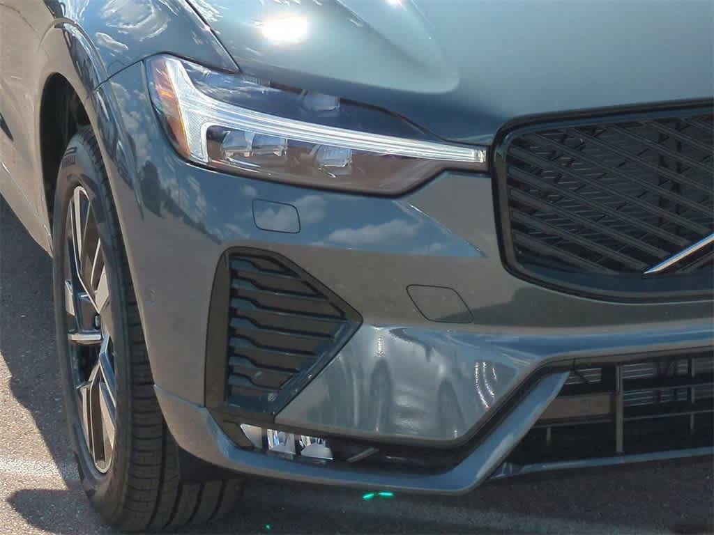 Thumbnail: 2026 Volvo XC60 - 10