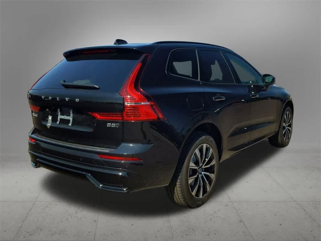 Thumbnail: 2025 Volvo XC60 - 6
