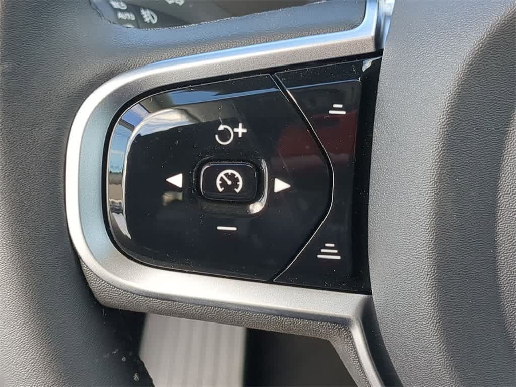 Thumbnail: 2026 Volvo XC90 - 22